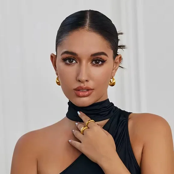 Basket Matte Golden Hoop Earrings 18 K Gold Stainless Steel - Picture 7 of 11